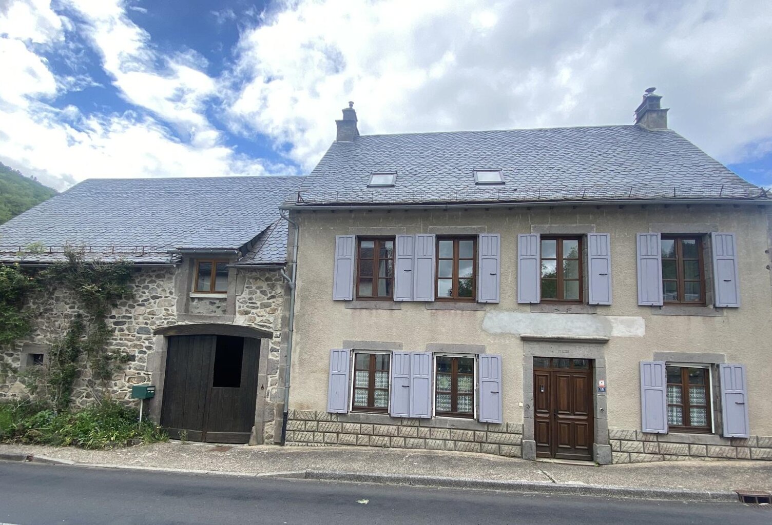 Maison en pierre de 240m² - 9 pièces — photo 1