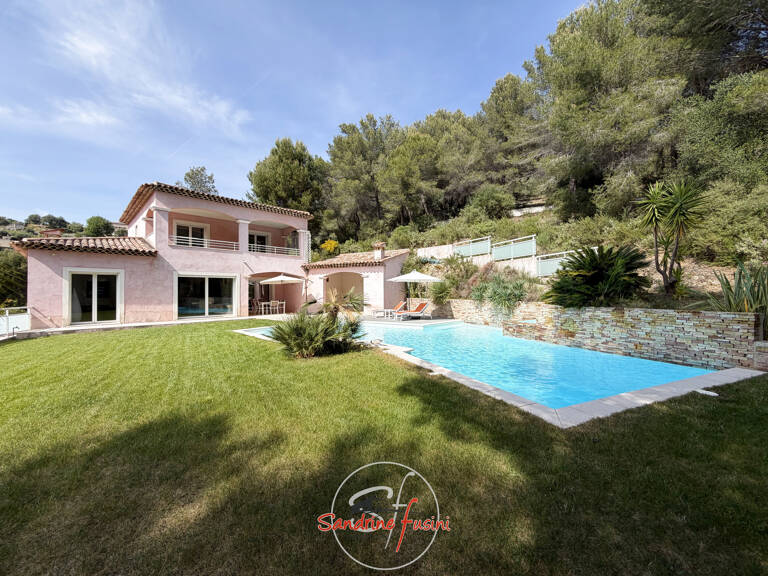 Superbe propriété avec piscine à Saint-Martin-du-Var (06670) — photo 1