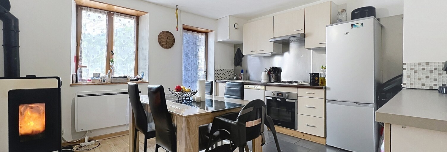 Immeuble  200 m² à vendre à Cevins (73730)
