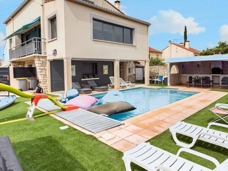 Vente Maison/villa 8 pièces — photo 1
