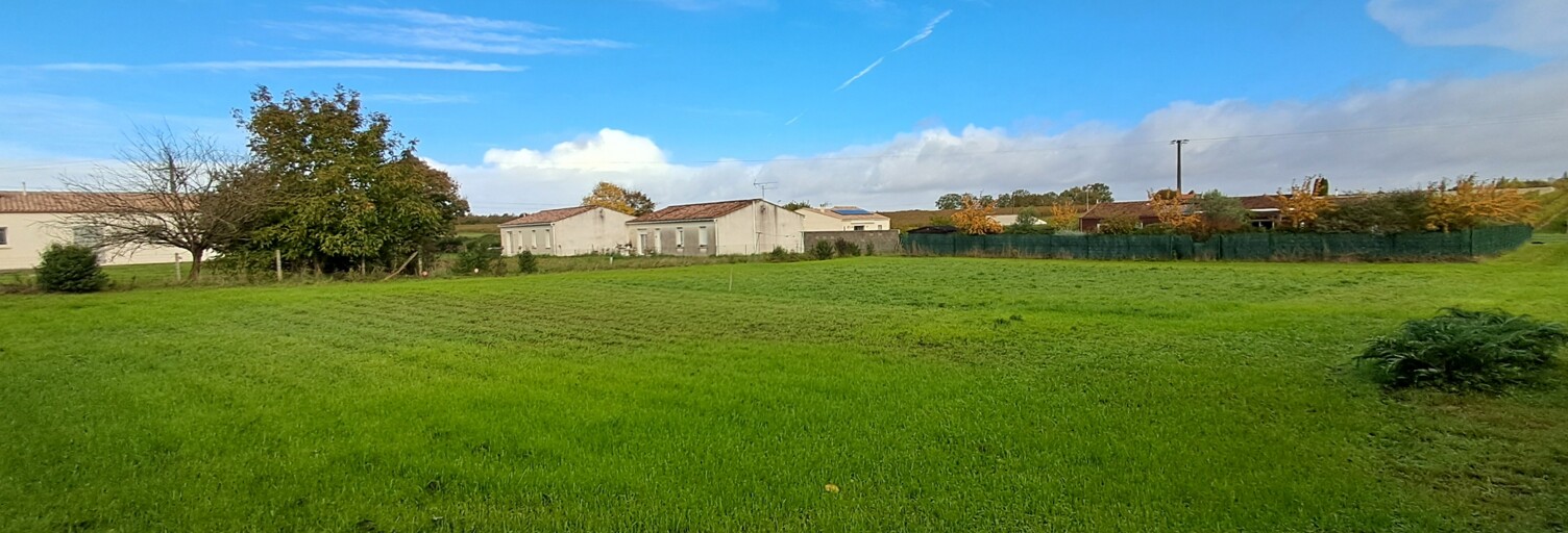 Terrain  1200 m² à vendre à Aujac (17770)