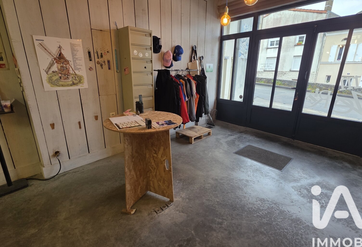 Vente Divers Commerces 90 m&sup2; — photo 1