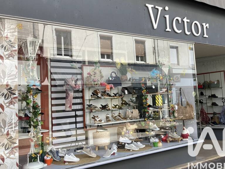 Vente Chaussure, Cuir 101 m&sup2; — photo 1