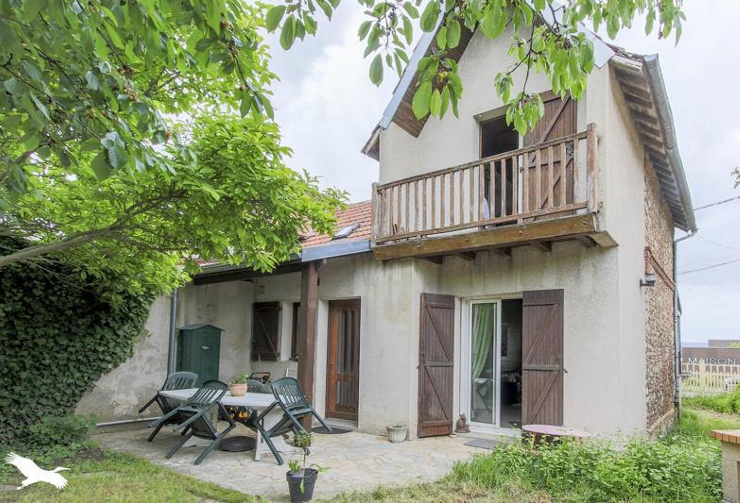 Maison en pierre de 4 pièces principales — photo 1