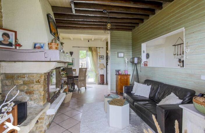 Maison en pierre de 4 pièces principales — photo 2