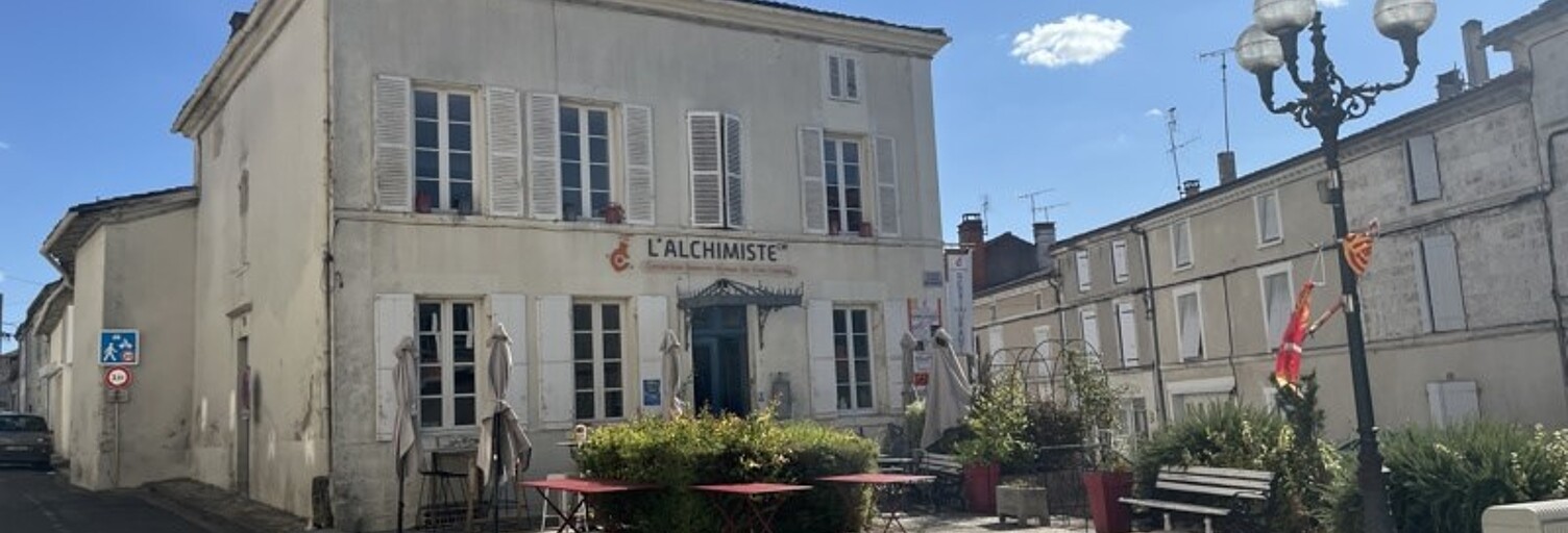 Maison 5 Pièces 220 m² à vendre à Barbezieux-Saint-Hilaire (16300)