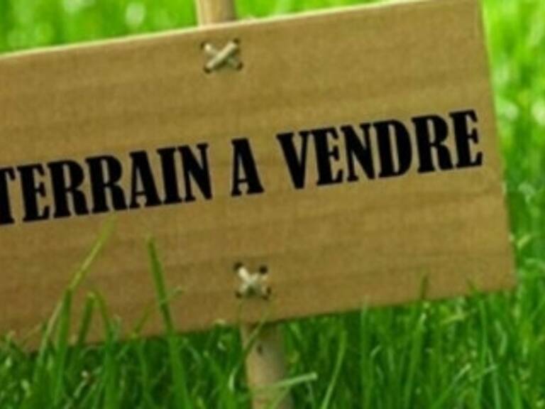 Vente Terrain 755 m&sup2; — photo 1