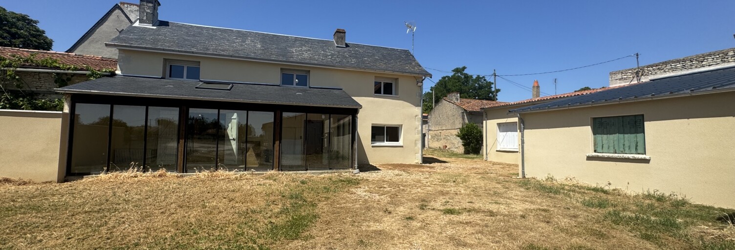 Maison 4 Pièces 140 m² à vendre à Saint-Martin-la-Pallu (86380)