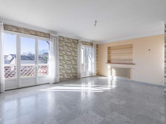 Appartement de 5 pièces principales — photo du bien