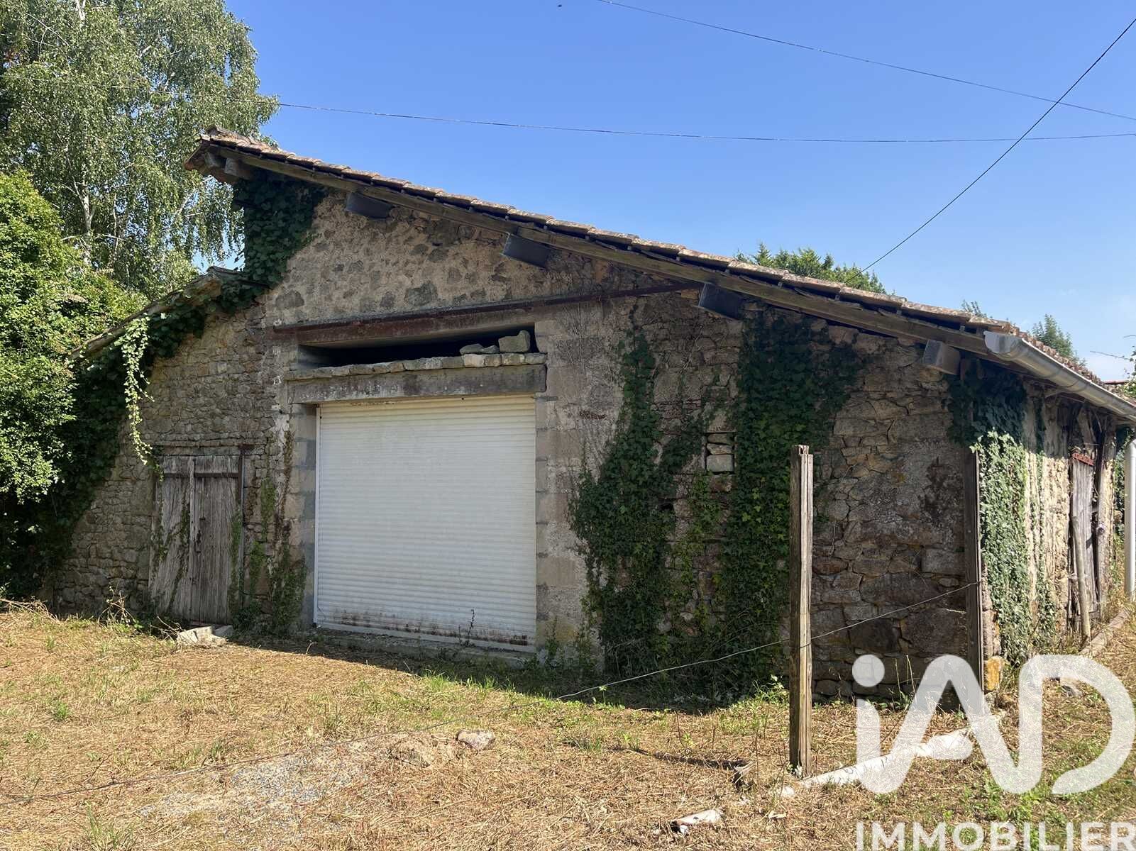 Menigoute - 576m²