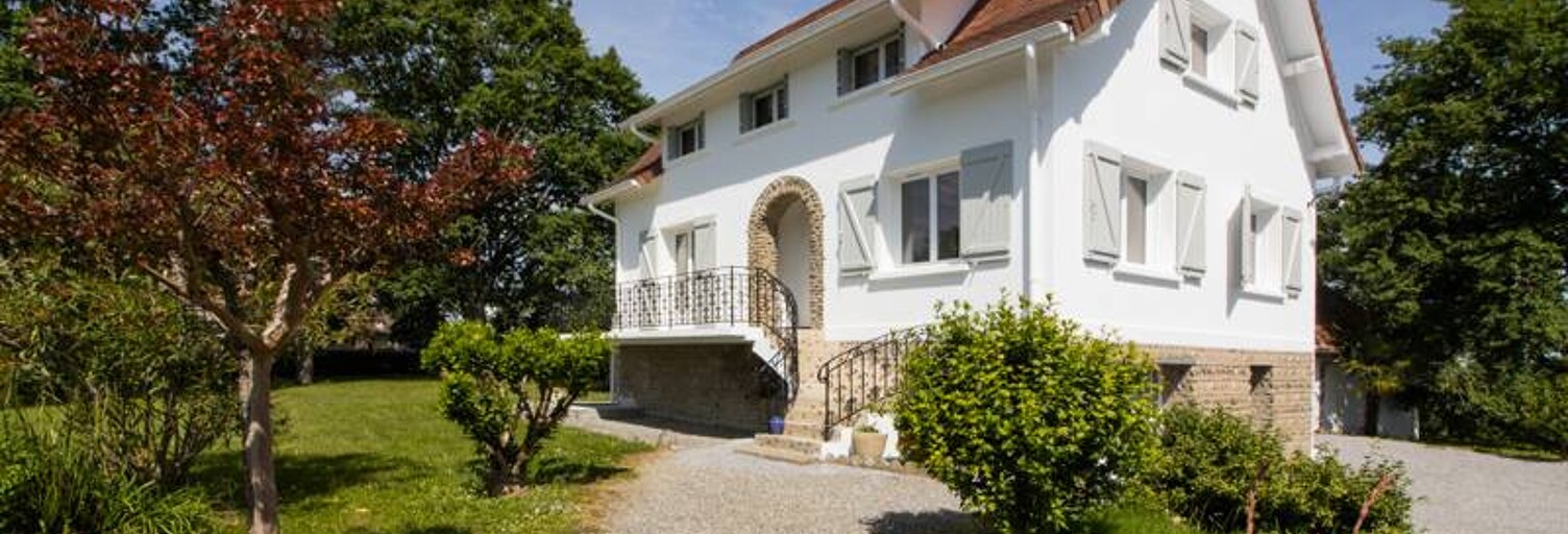 Maison 6 Pièces 136 m² à vendre à Burgaronne (64390)