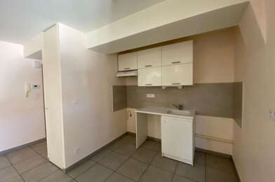 Appartement 4 pièces 606 €