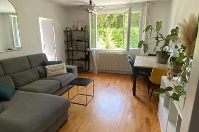 Appartement 3 pièces 750 €