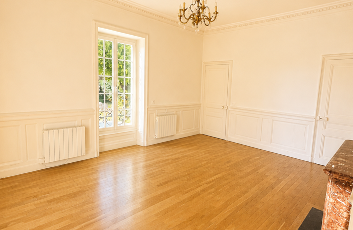 APPARTEMENT DANS UN MANOIR DE 86M2 AVEC DEUX CHAMBRES — photo 3