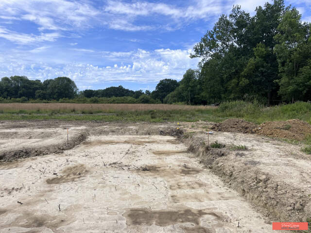 TERRAIN À BÂTIR — photo du bien