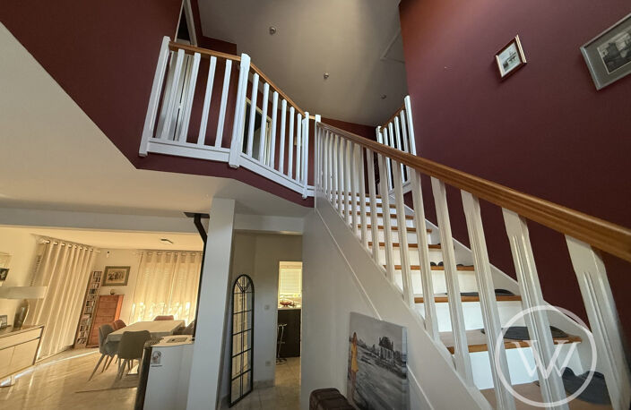 Maison T6 contemporaine lumineuse avec grand jardin et garage — photo 2