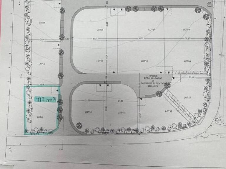 Terrain constructible de 717 m² - Roumoules — photo 1