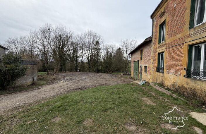 Corps de ferme avec dépendances à Verrières — photo 4