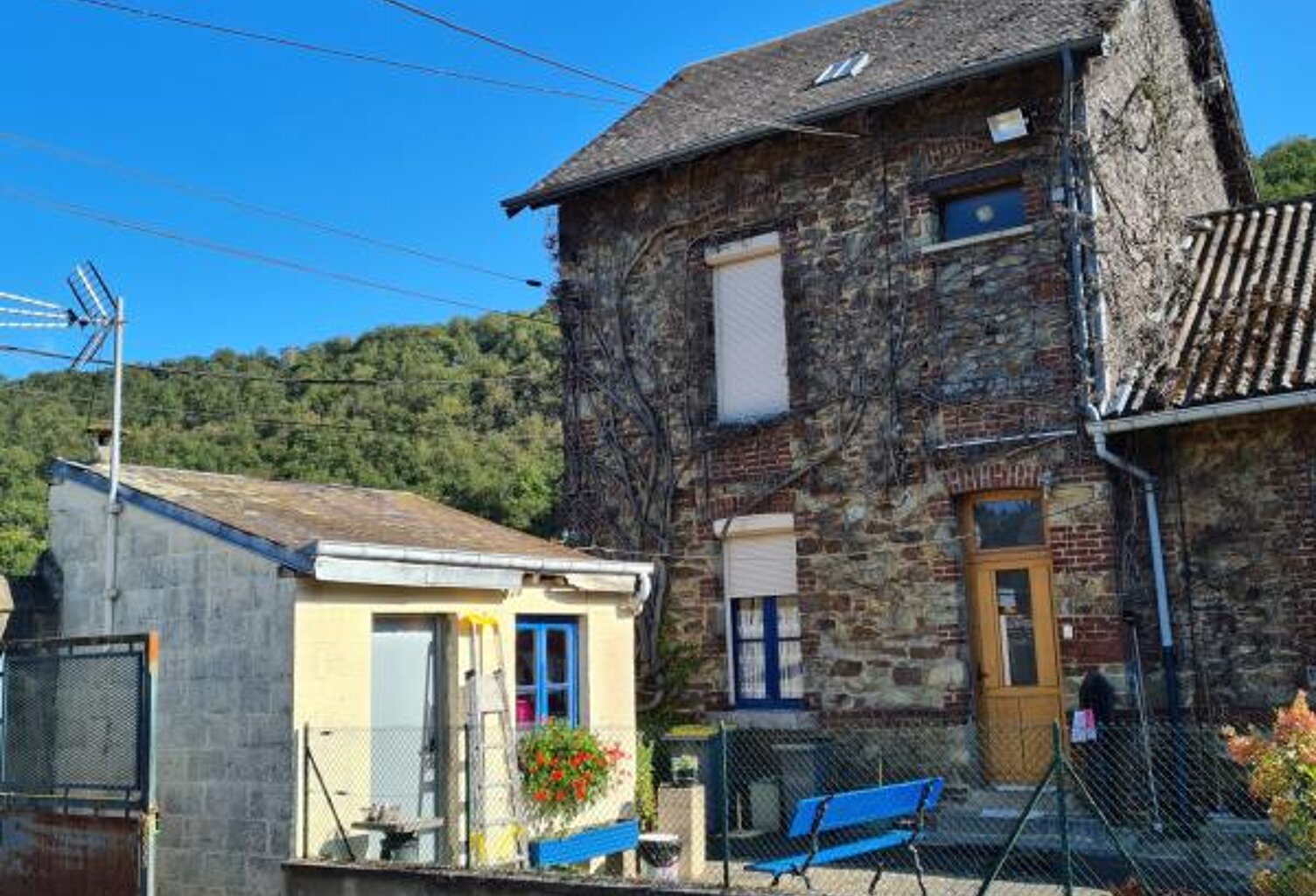 Ancien abattoir Fumay 98 500 EUR — photo 1
