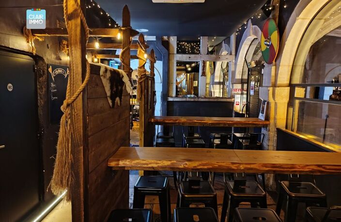 A MACON-CENTRE EN BOURGOGNE PUB/BAR DE 100 M² A VENDRE — photo 2