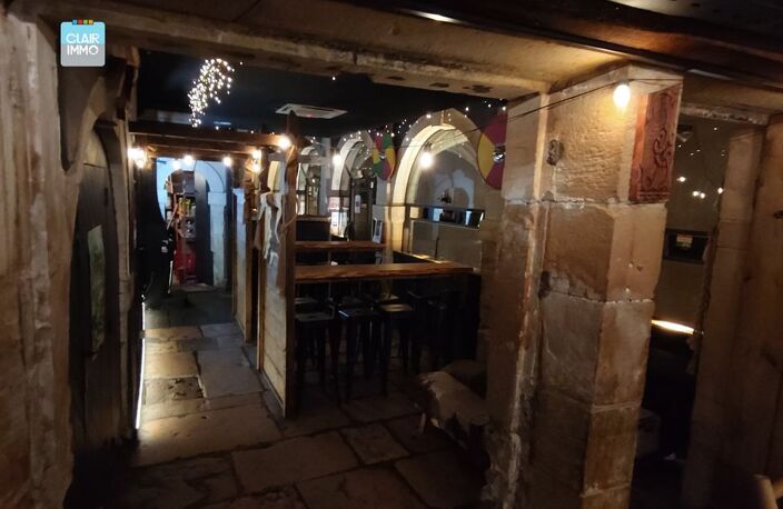 A MACON-CENTRE EN BOURGOGNE PUB/BAR DE 100 M² A VENDRE — photo 4