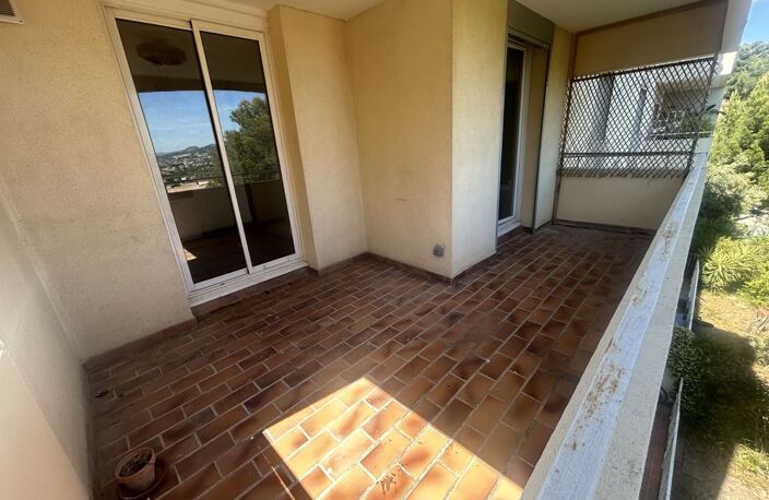 NOUVEAUTÉ !! Magnifique T4/5 d'environ 91 m² sur les hauteurs — photo 3