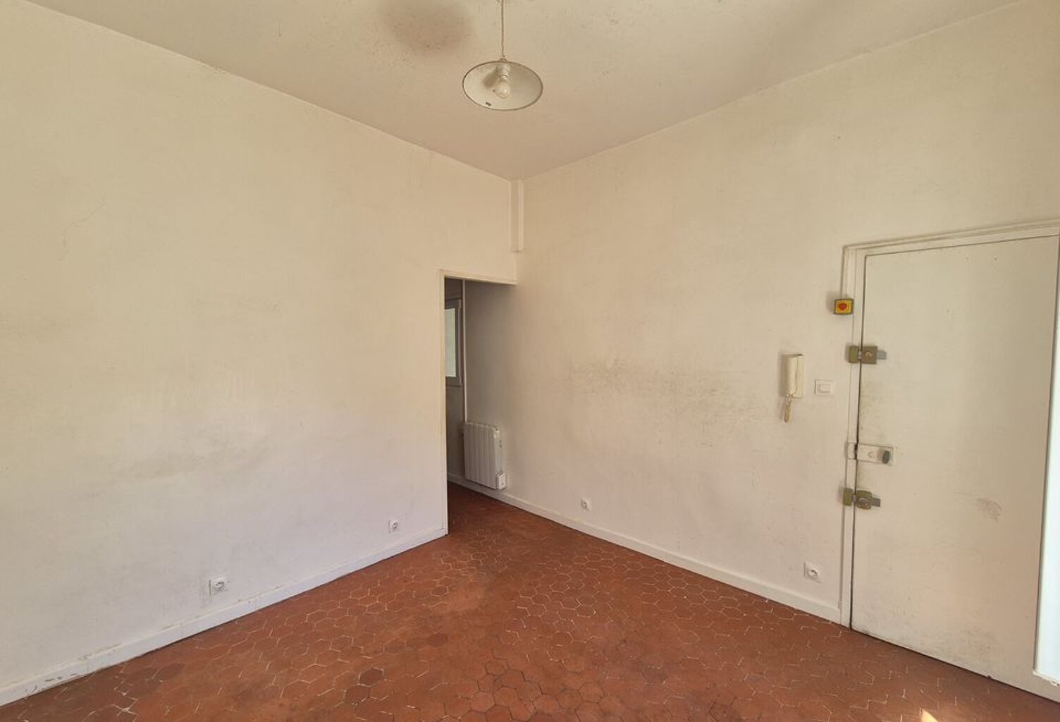 APPARTEMENTDE 18m²  AVEC POTENTIEL — photo 1