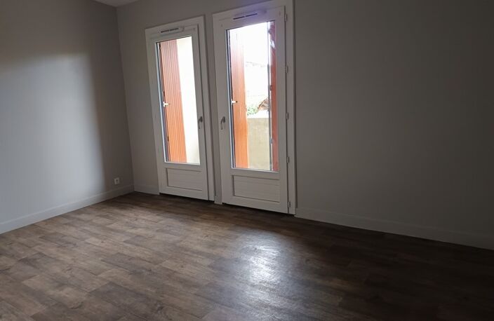 : Appartement T3 traversant (Est/Ouest) avec 2 balcons, parking et cellier – Cœur de ville — photo 5