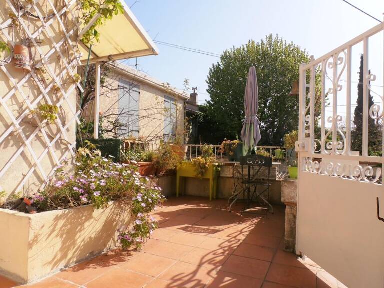 LA PENNE SUR HUVEAUNE Maison de Type 4  avec Terrasse — photo 1