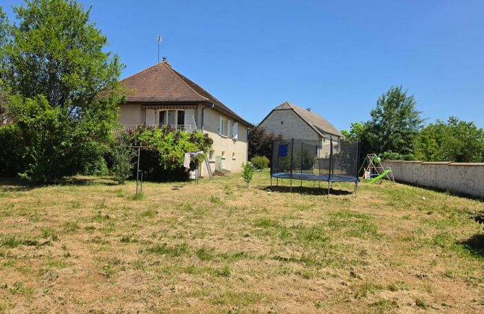 Maison à vendre 7 pièces 143m² PERRIGNY SUR L'OGNON /  PONTAILLER‑SUR‑SAÔNE (21) — photo 2