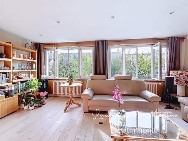 NANTERRE – MAISON 7 PIÈCES 130 M² – JARDIN – TERRASSE 30 M² – SOUS-SOL AVEC GARAGE DOUBLE – RER A 10 MIN — photo du bien