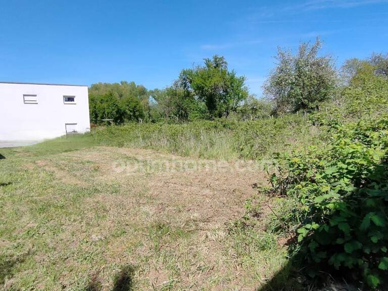 SURBOURG – Terrain constructible de 507 m² en seconde ligne, proche gare — photo 1