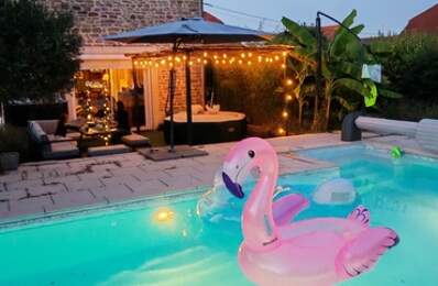 Longère en pierre rénovée – Piscine, charme & confort — photo du bien
