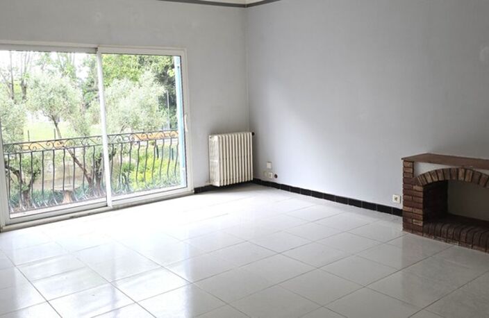 Ensemble immobilier T11 de 279 m2 avec garage, caves et hangar sur 816 m2 de terrain — photo 4