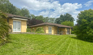 Immeuble  135 m² à vendre à Cazaubon (32150)