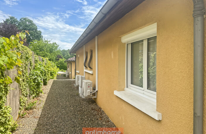 2 PAVILLONS DE PLAIN-PIED COMPOSES DE 4 APPARTEMENTS T2, PARKING ET JARDIN AUTOUR — photo 4
