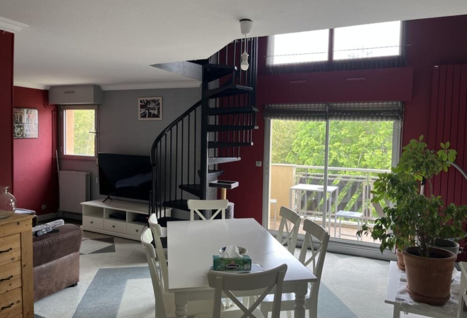 Appartement lumineux en duplex 2 chambres et grande mezzanine dans résidence arborée et sécurisée avec piscine — photo 1