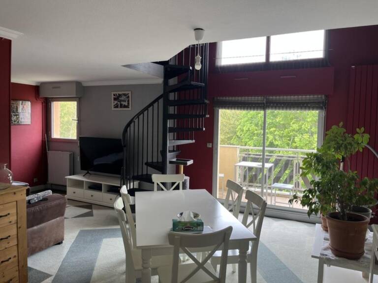 Appartement lumineux en duplex 2 chambres et grande mezzanine dans résidence arborée et sécurisée avec piscine — photo 1