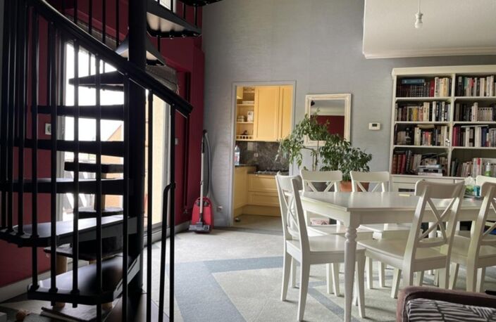 Appartement lumineux en duplex 2 chambres et grande mezzanine dans résidence arborée et sécurisée avec piscine — photo 3
