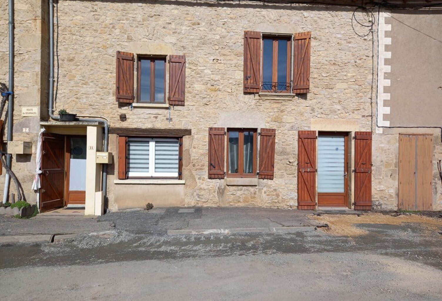 Maison à vendre 4 pièces ROUSSENNAC (12) — photo 1