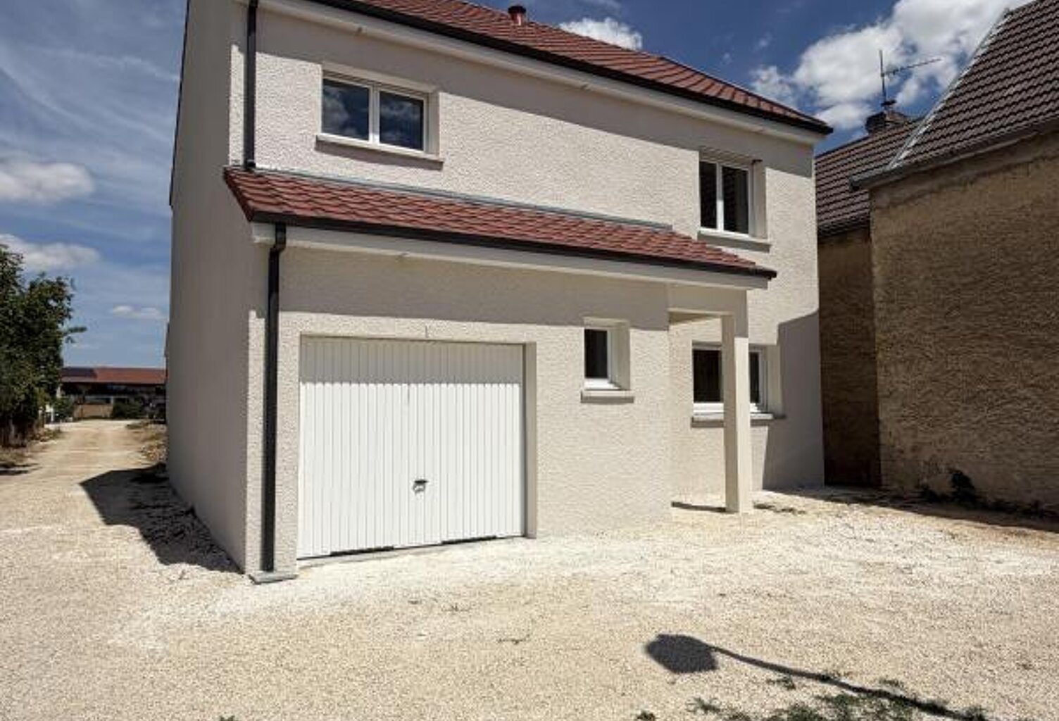 MAISON NEUVE A PERRIGNY LES DIJON — photo 1