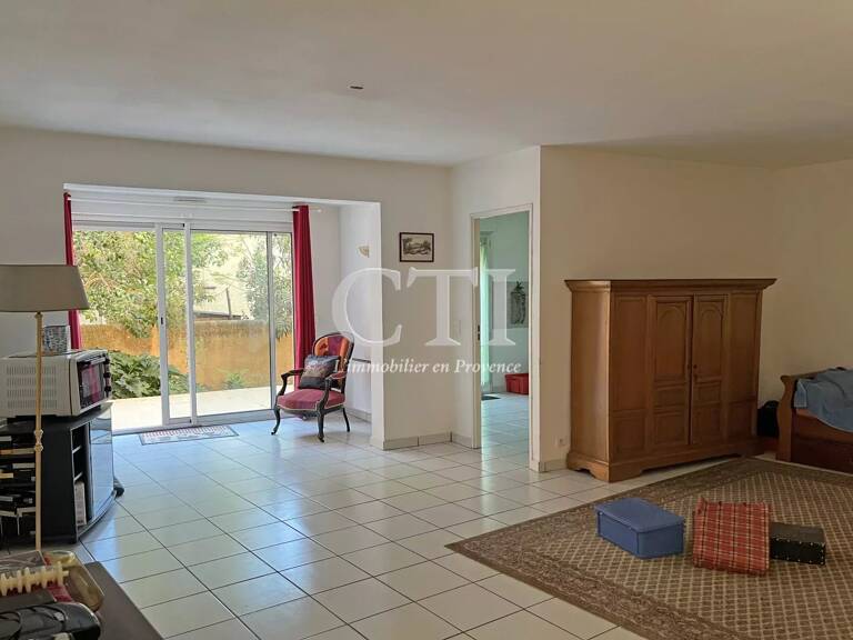 A vendre, appartement T2 au centre de Vaison-La-Romaine avec gar — photo 1