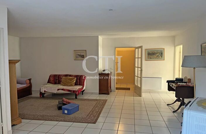 A vendre, appartement T2 au centre de Vaison-La-Romaine avec gar — photo 2