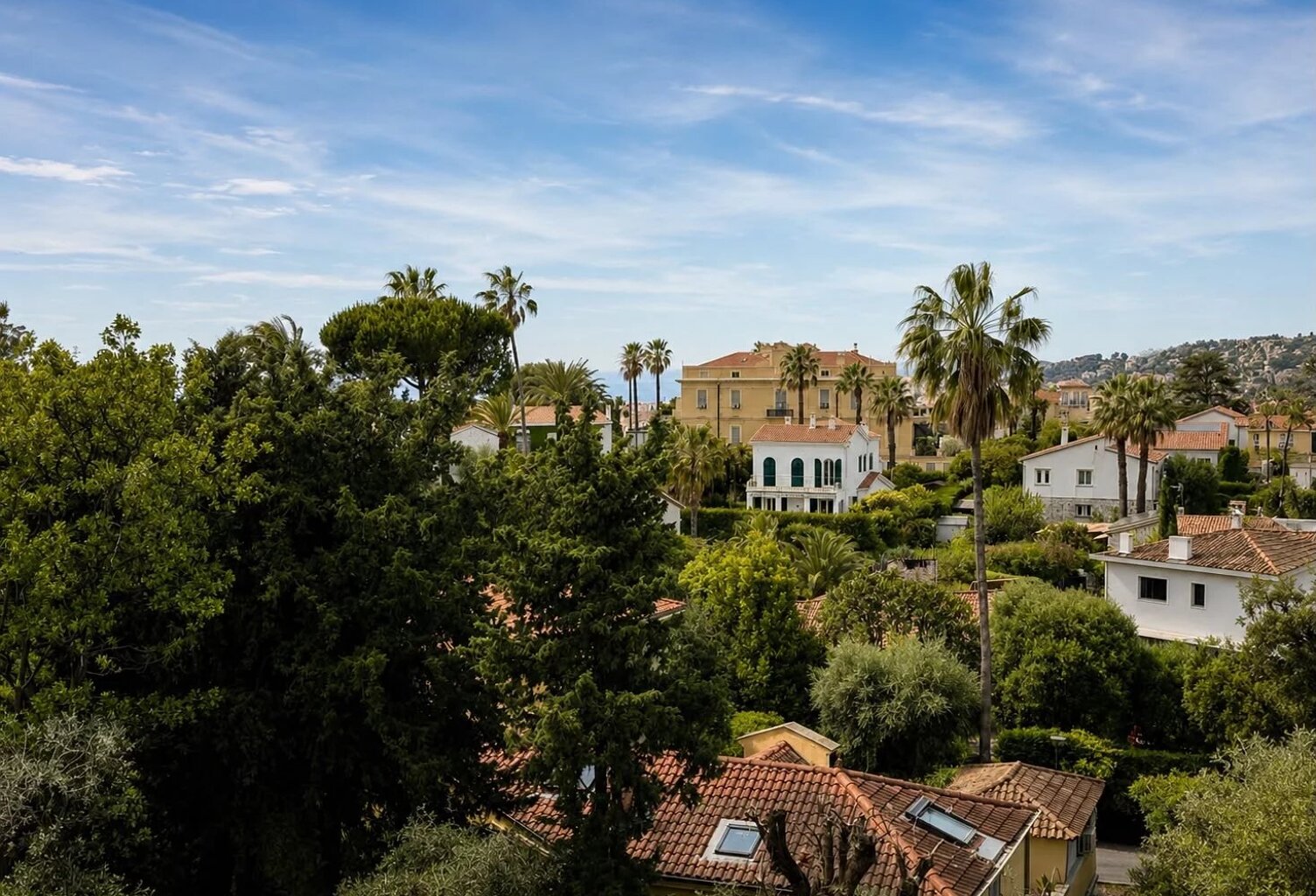 NICE - CIMIEZ - F5 traversant – vue panoramique — photo 1