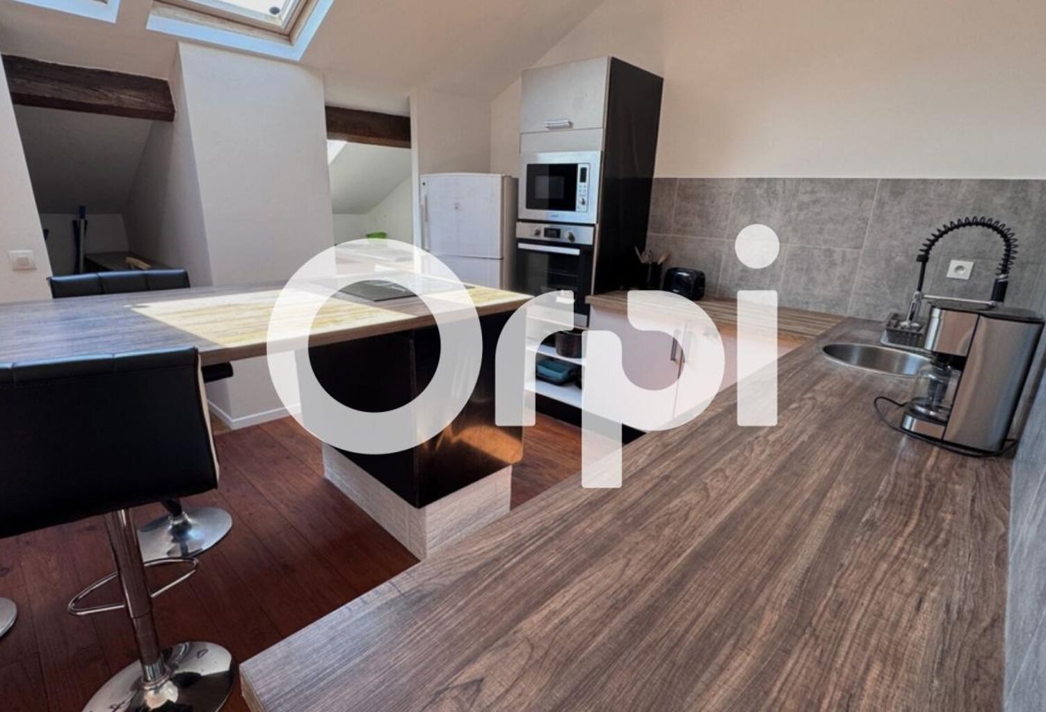 INVESTISSEMENT CLÉ EN MAIN – 3 appartements meublés, loués, gérés / 1 650€/mois de revenus immédiats / Rive-de-Gier — photo 1