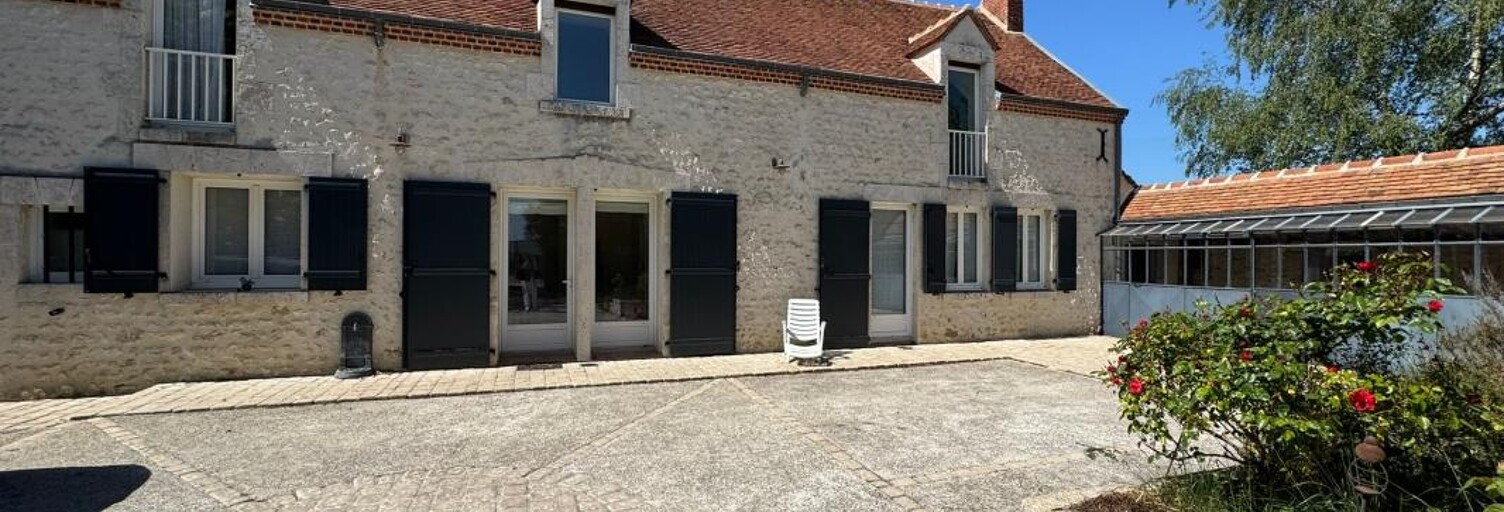 Maison 5 Pièces 200 m² à louer à Saint-Hilaire-Saint-Mesmin (45160)