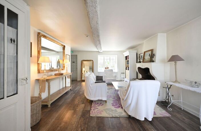 Dans le cœur historique de SAINT MARTIN DE RE bien d'exception de plus de 500 m² habitables — photo 5