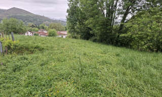 Terrain  1165 m² à vendre à Saint-Jean-le-Vieux (64220)