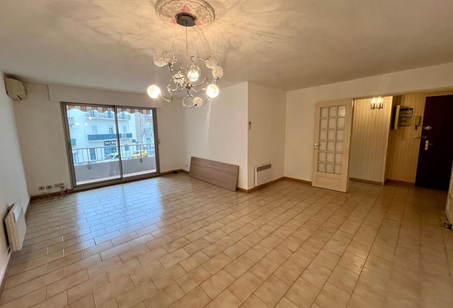 APPARTEMENT T4 AVEC TERRASSE ET GARAGE — photo 1