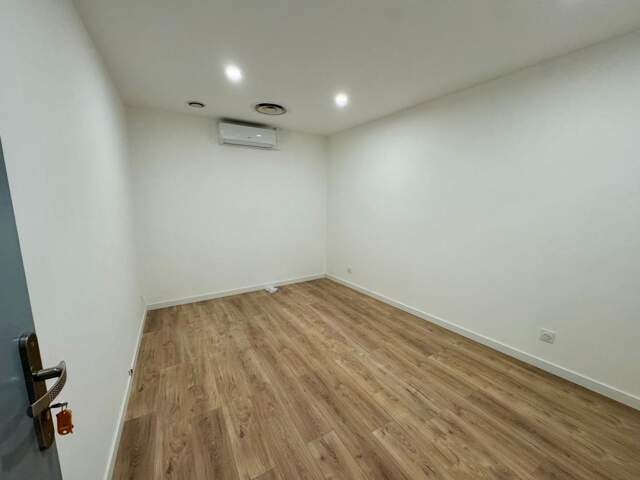 Espace de stockage ou Bureau À Louer — photo du bien